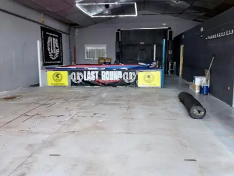 Nave industrial en Avenida Carbajosa De La Sagrada