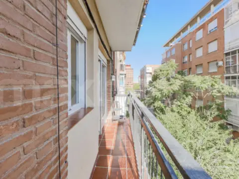 Piso en calle de Sinesio Delgado