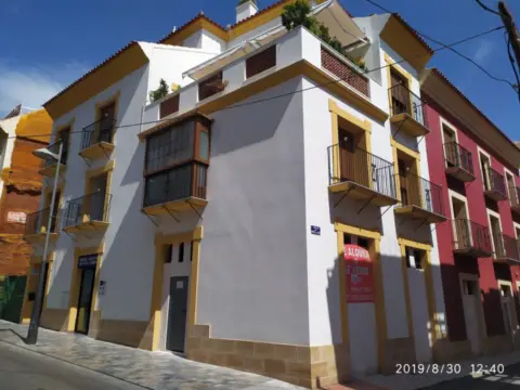 Local comercial en calle del Álamo, 13