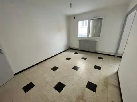 Piso en calle Belloch, nº 5