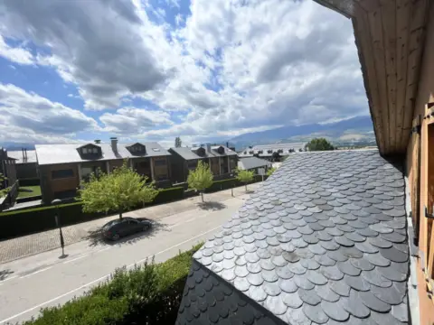 Casa en Avinguda de la Cerdanya, 32