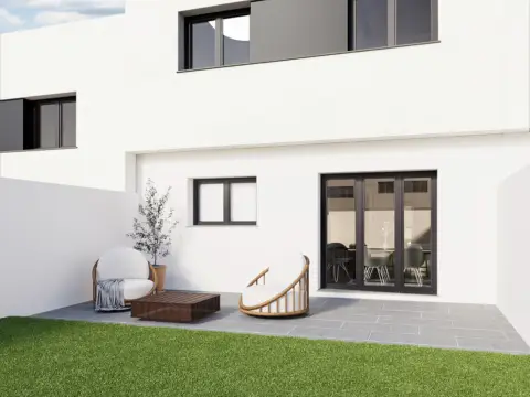 Chalet adosado en calle Galgos, 18