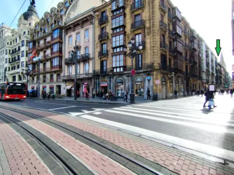 Flat in calle de Bidebarrieta