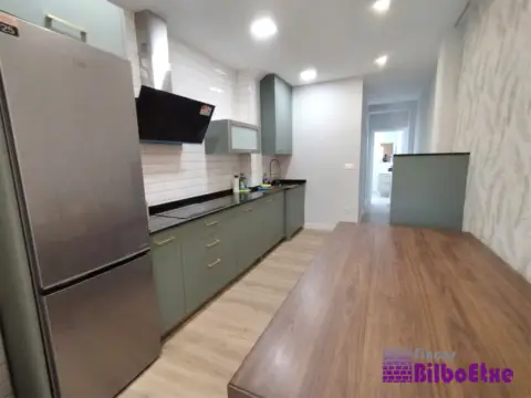 Piso en calle Zamacola