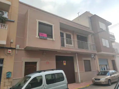 Casa en calle 8 de Marzo, nº 26