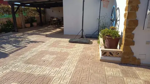 Chalet en Carretera Militar, 55