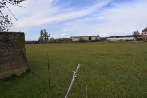 Terreno en Villaobispo de Las Regueras