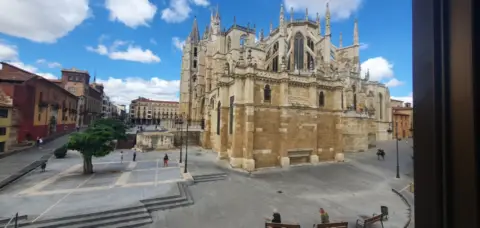 Casa adosada en calle de la Puerta Obispo