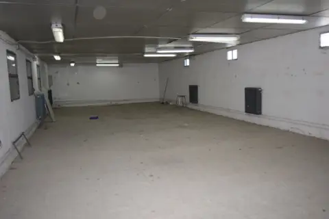Nave comercial en La Vega-Oteruelo