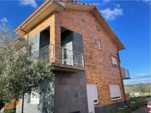 Chalet unifamiliar en Sariegos