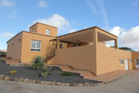 Chalet en calle Valdivia