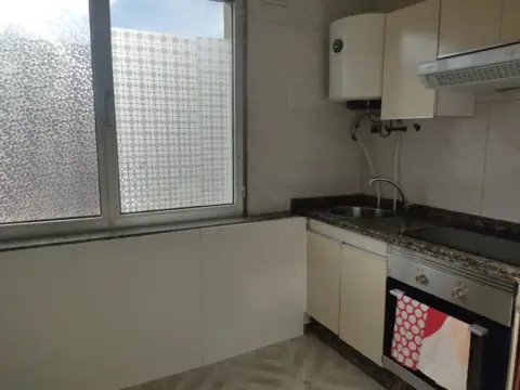 Piso en calle del Río Esva