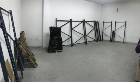 Local comercial en calle de Antonio Machado