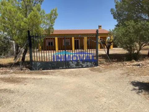 Finca rústica en Valdepeñas
