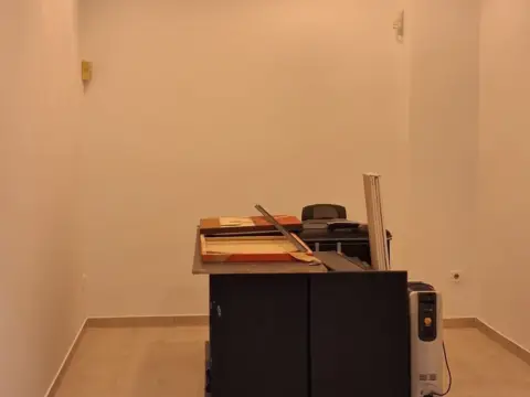 Local comercial en Carrer de l'Hospital Vell, 18
