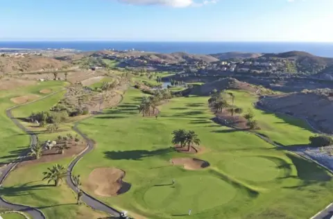 Chalet pareado en Urbanización Salobre Golf