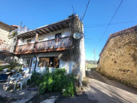 Casa en Santa Cruz de Bezana