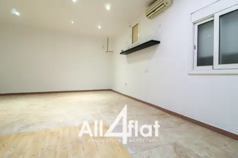 Estudio en Carrer de la Churruca