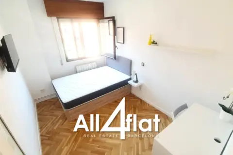 Habitación en calle de Herencia