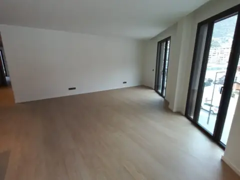Pis de 3 habitacions en venda a Andorra la Vella · 35 de 51