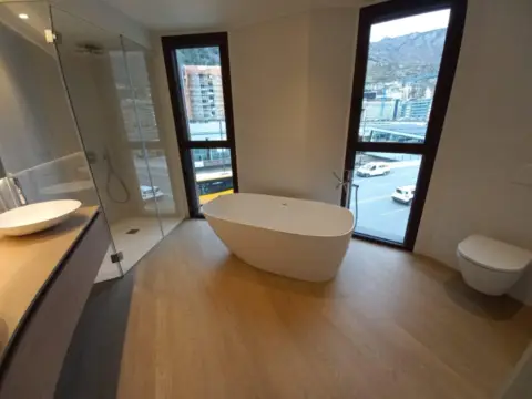 Pis de 3 habitacions en venda a Andorra la Vella · 50 de 51