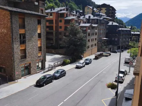Àtic de 3 habitacions en venda a Andorra la Vella · 2 de 60