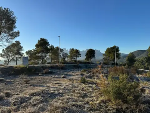 Terreno en calle Santiago Rusiñol, nº 60