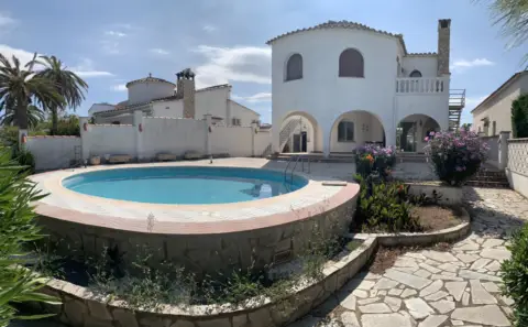 Casa en Carrer del Fluvià