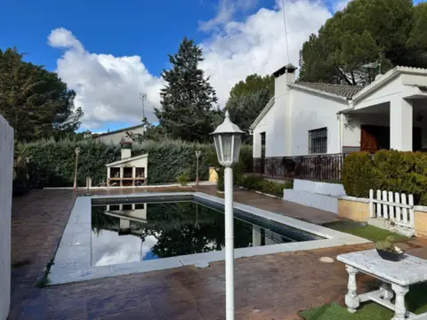 Piso en calle Urba, Parque El Romillo