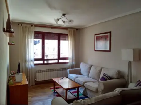 Piso en calle de Concha Velasco, 27