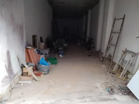 Local comercial en calle Baja