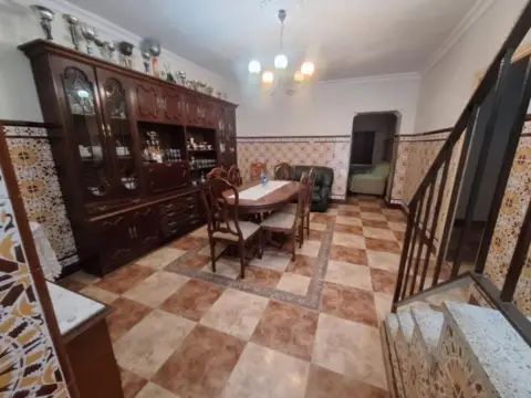 Casa en calle de Angosta