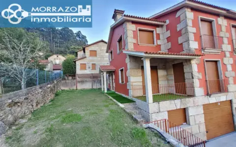 Casa pareada en calle Couso