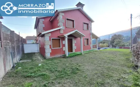 Casa pareada en calle Couso