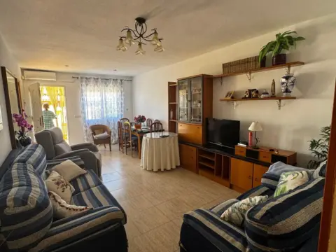 Chalet adosado en calle de Jumilla, 1