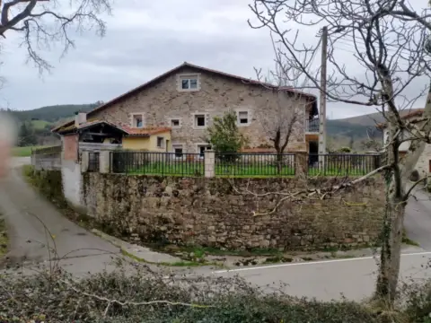 Casa en Barrio de Llanos Huyo