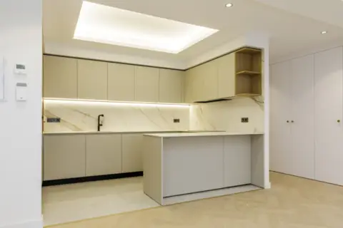 Piso en calle de Santo Dominguito de Val, 4