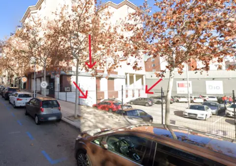 Local comercial en calle Reino Unido, 2