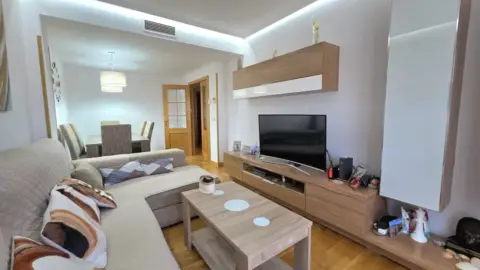 Piso en calle del Planeta Júpiter, 1