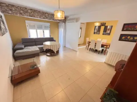 Piso en Avenida de la Virgen de Argeme