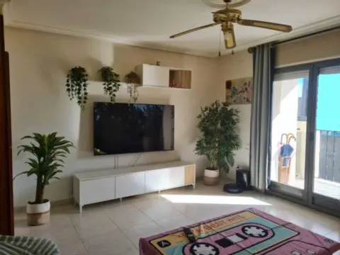 Piso en Avenida del Monseñor Riberi