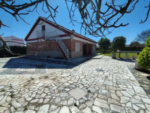 Chalet rústico en Carretera Cáceres