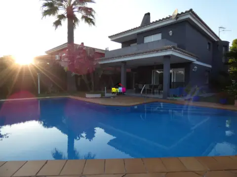 Chalet unifamiliar en Heliópolis-Curva