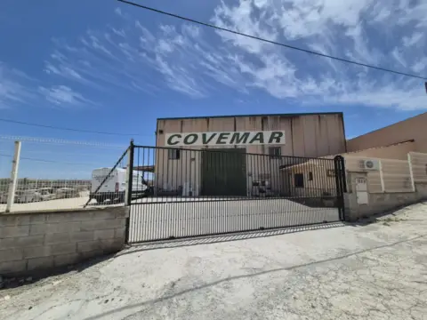 Nave industrial en Camino Huertas Bajas