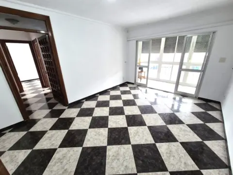 Piso en Avenida Villa de Madrid