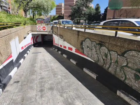 Garaje en calle de Tembleque, 148