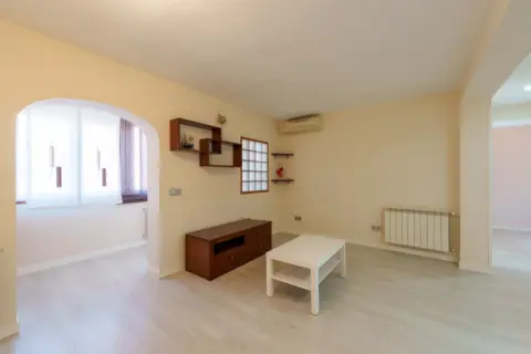 Piso en calle de Valmojado