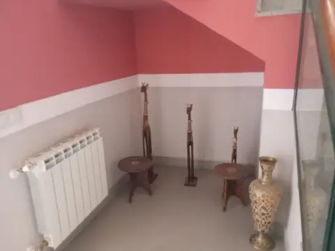 Chalet adosado en calle de Melilla