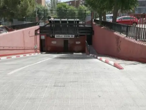 Garaje en calle Seseña, 85