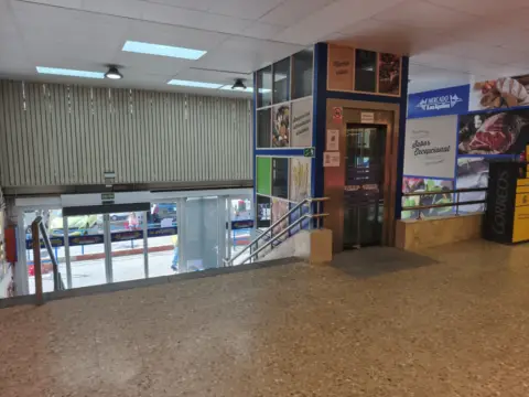 Local comercial en calle de Blas Cabrera, 125